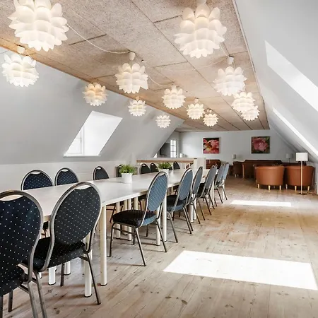 Дом отдыха Lovely In With Wifi