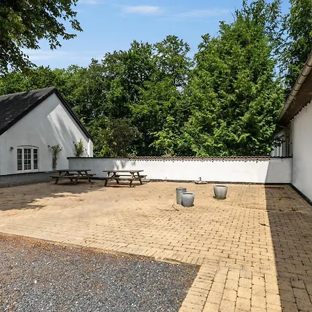 Lovely In With Wifi Дом отдыха